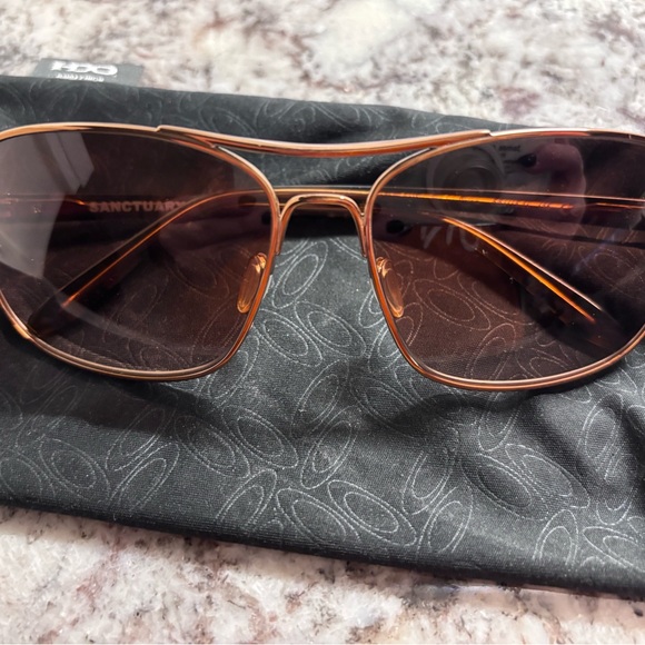 Oakley Women's Sunglasses - Rose Gold Frame with Black Lenses - Picture 3 of 4